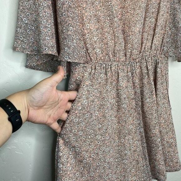 Charming Charlie Pink Wide Sleeve Romper Small - Picture 6 of 11